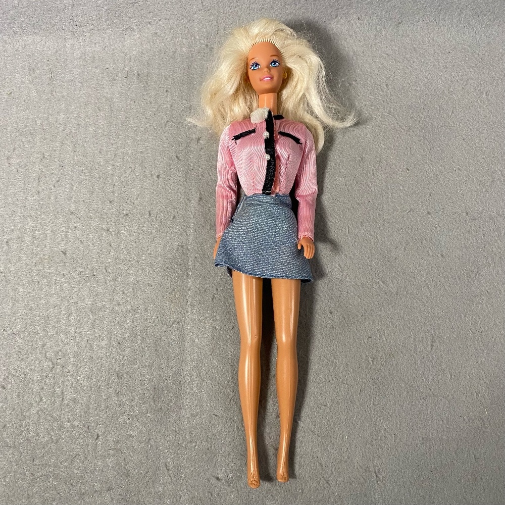 Vintage 1986 Barbie Blonde Doll Rooted Hair w/ Outfit